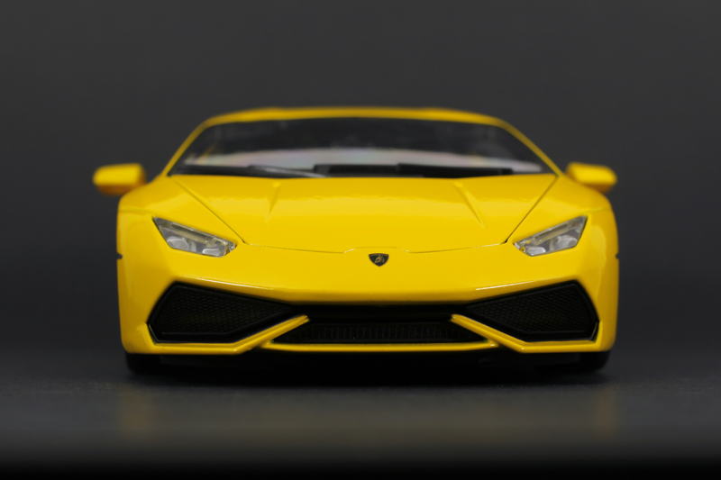Illustration for article titled Lamborghini Huracan by Bburago in 1:18